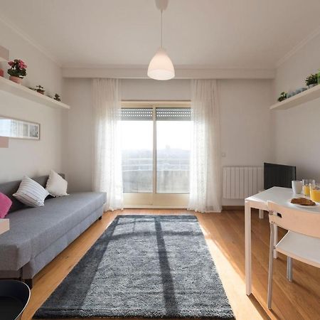 Lovelystay - 1Br Flat With Stunning Views Over Porto Vila Nova de Gaia Ngoại thất bức ảnh