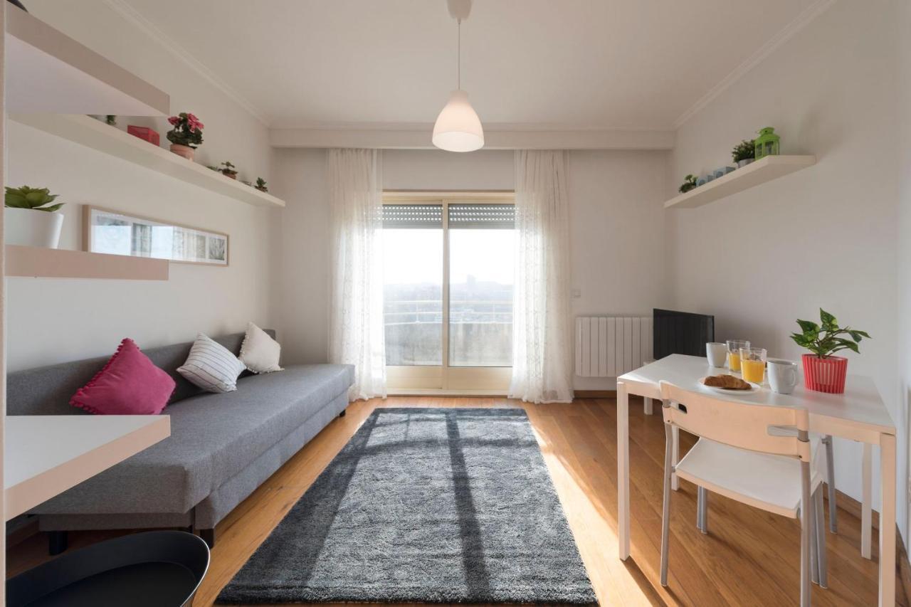 Lovelystay - 1Br Flat With Stunning Views Over Porto Vila Nova de Gaia Ngoại thất bức ảnh