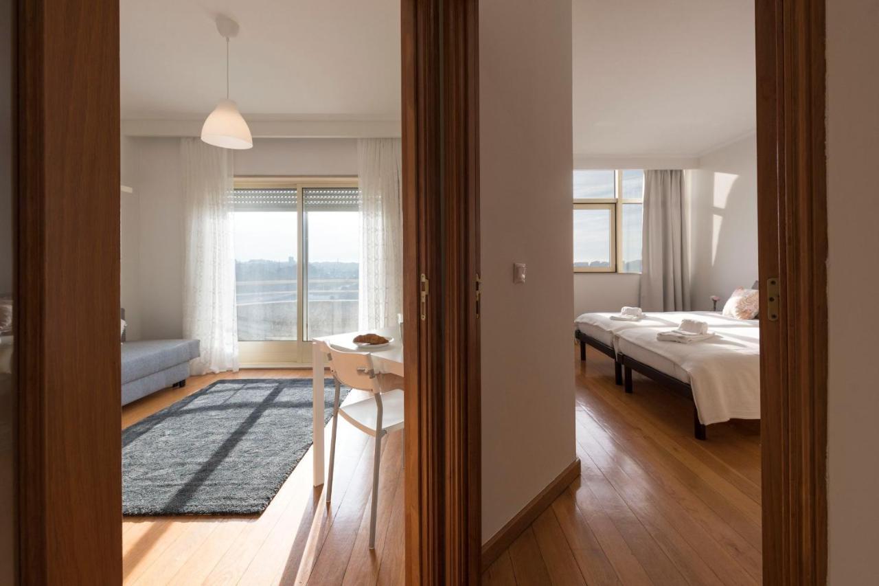 Lovelystay - 1Br Flat With Stunning Views Over Porto Vila Nova de Gaia Ngoại thất bức ảnh