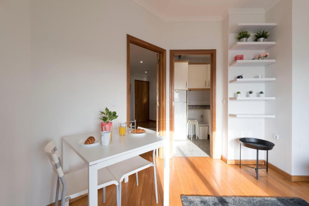 Lovelystay - 1Br Flat With Stunning Views Over Porto Vila Nova de Gaia Ngoại thất bức ảnh