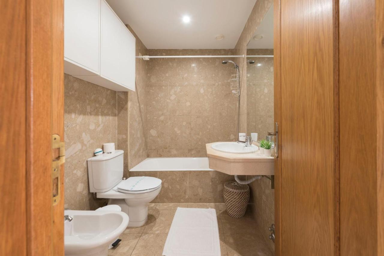 Lovelystay - 1Br Flat With Stunning Views Over Porto Vila Nova de Gaia Ngoại thất bức ảnh